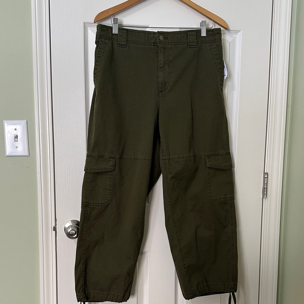 ✨NWT✨ Old Navy cotton canvas cargo pants
